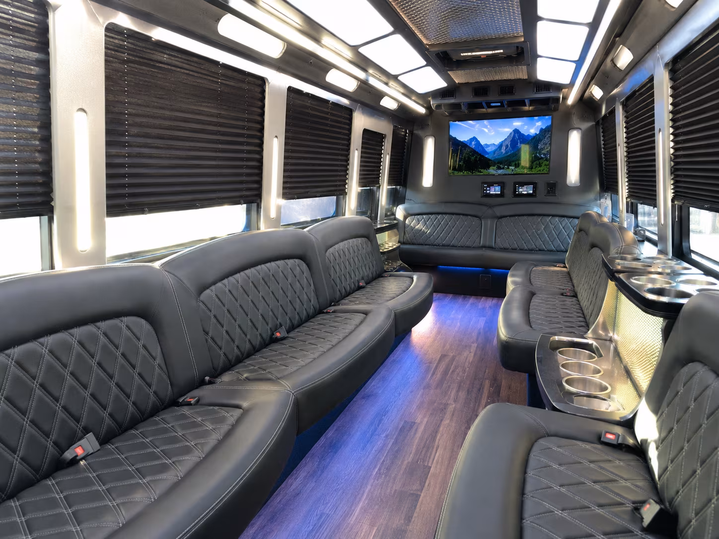 corporate and convention bus rentals in indio