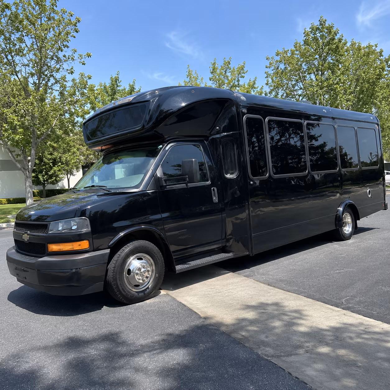 indio 15 passenger party bus