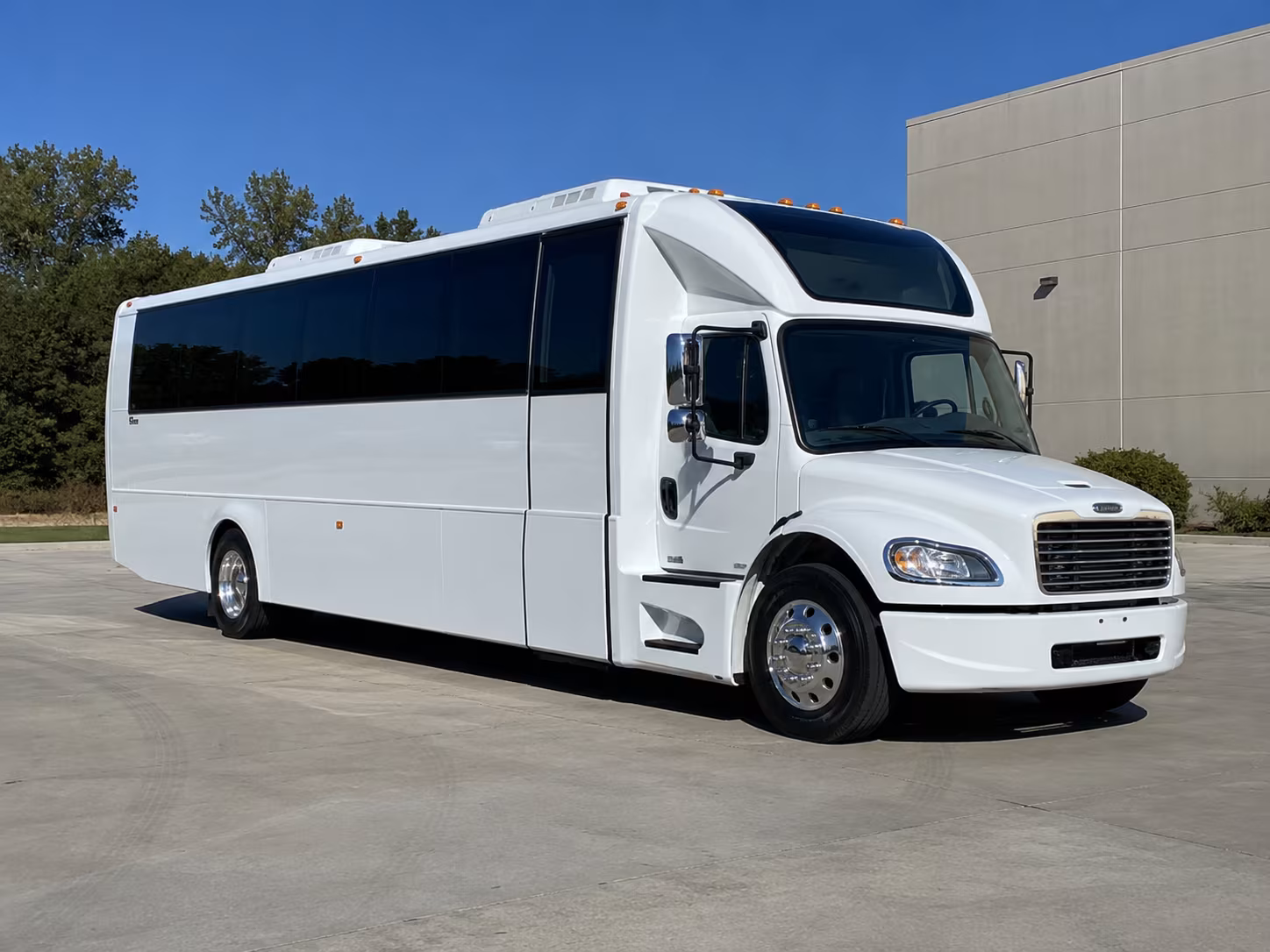 indio 28 passenger party bus