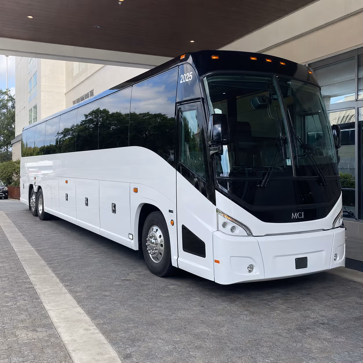 indio 54 passenger charter bus