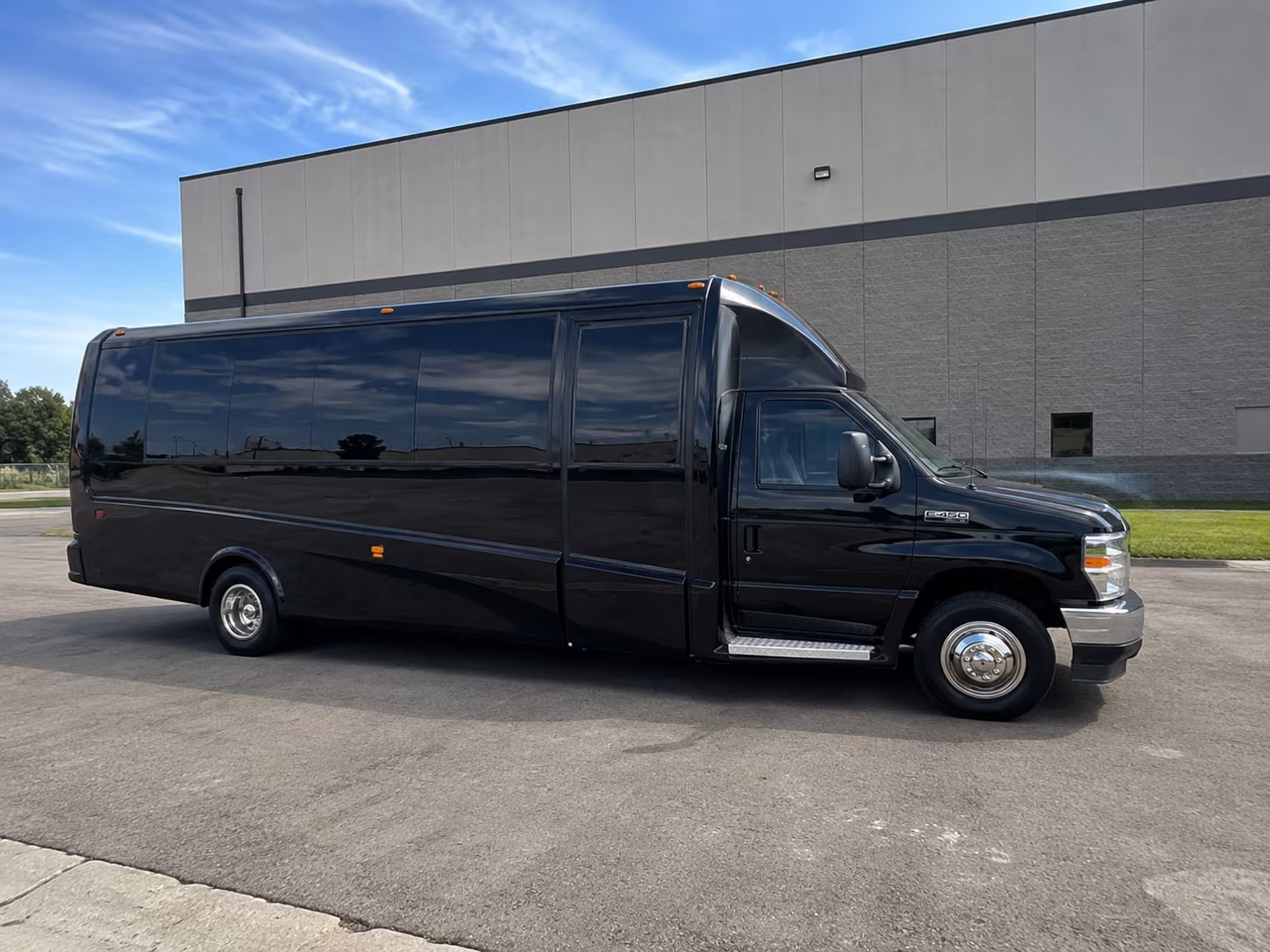 secure transportation for your next convention or trade show 4